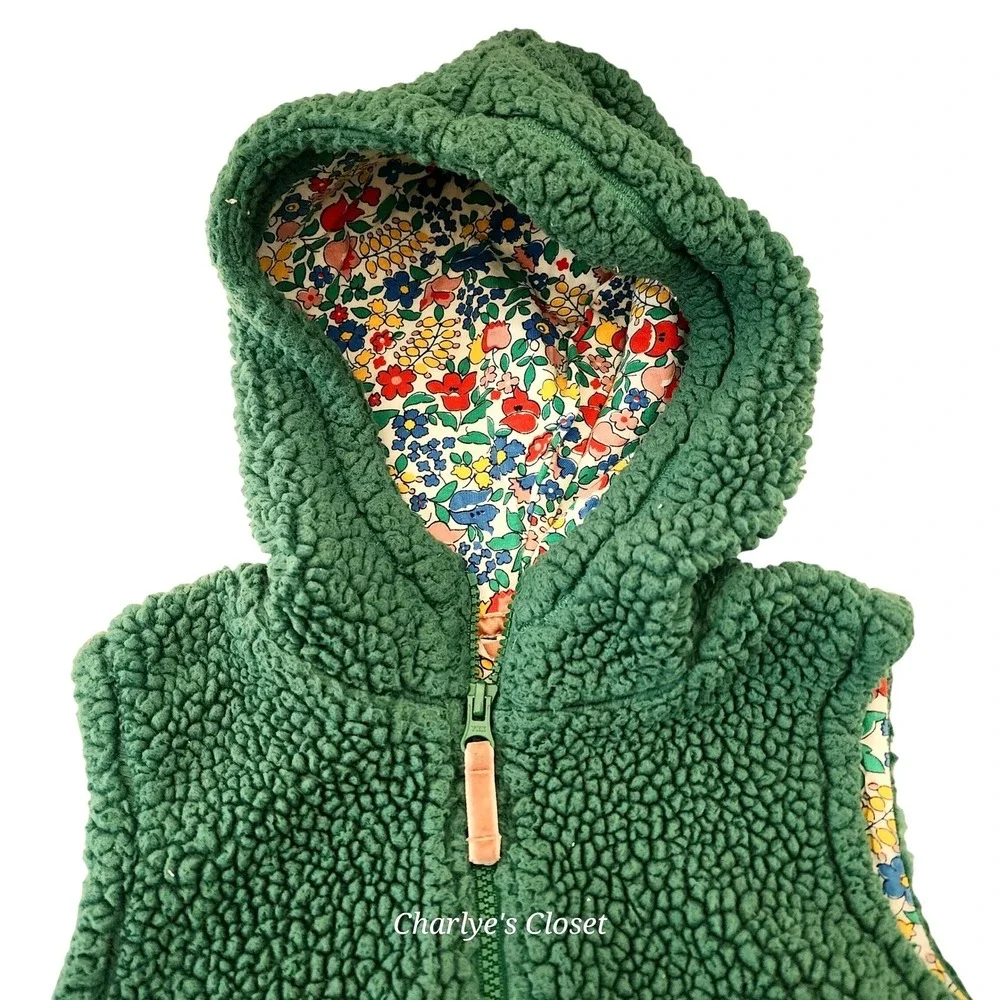 Mini Boden Cozy Green Sherpa Vest 5-6Y Ditzy Floral Quilted Lined Hooded G0660